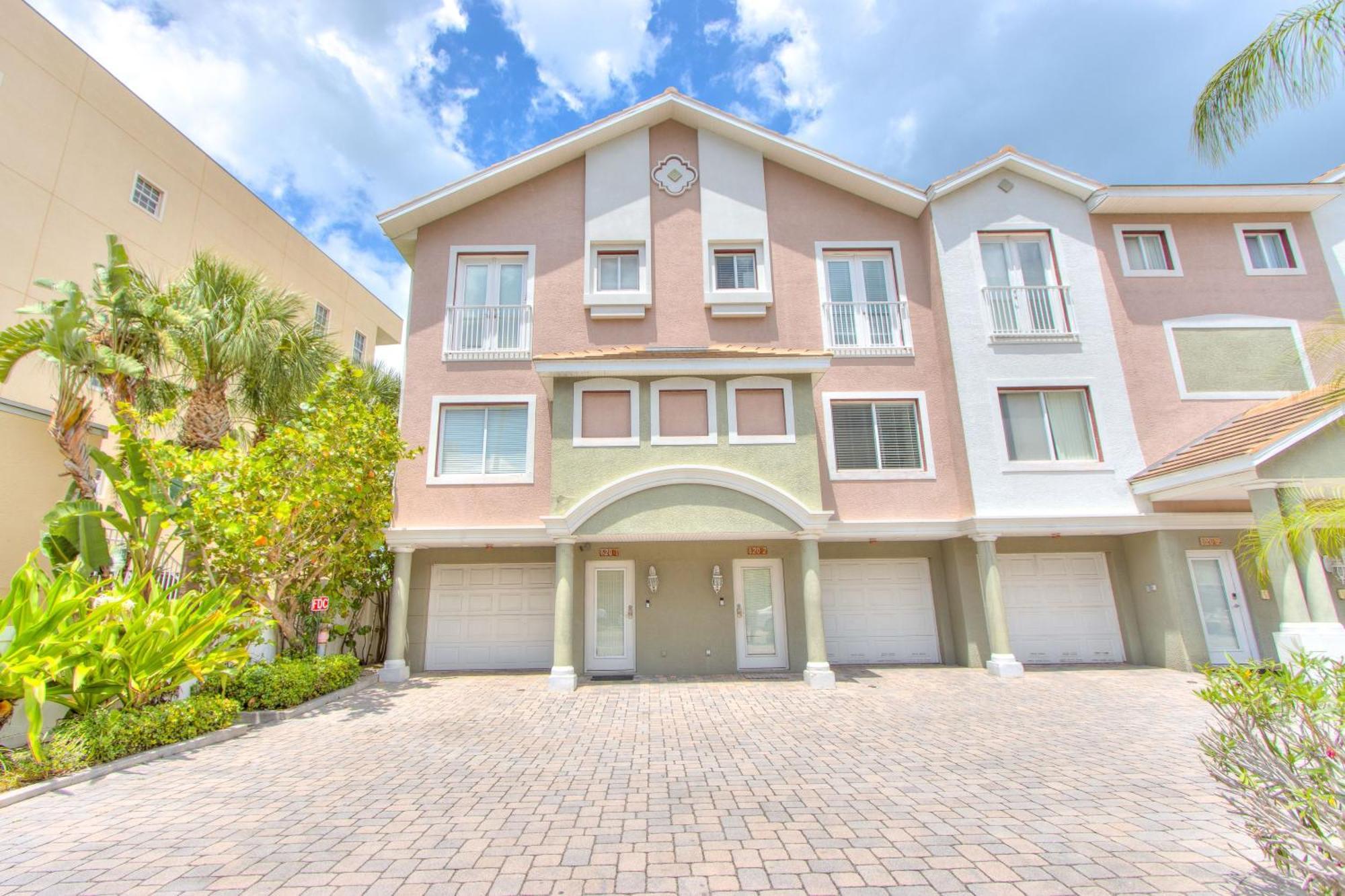 Bayway Luxury Waterfront Townhome & Pool Clearwater Beach Exterior foto